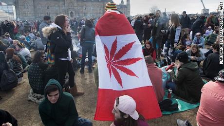 Canada becomes second nation in the world to legalize marijuana 