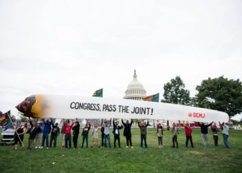 Big Marijuana is getting very friendly with Republicans