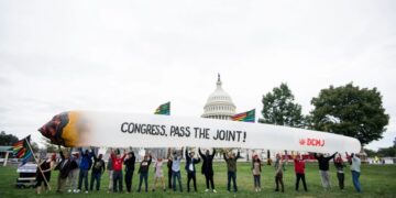 Big Marijuana is getting very friendly with Republicans