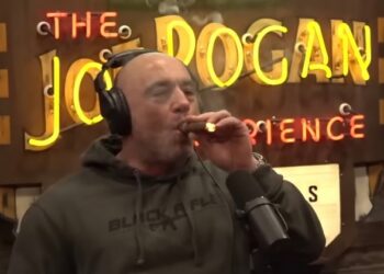 Texas will turn blue if they ban weed, according to Joe Rogan