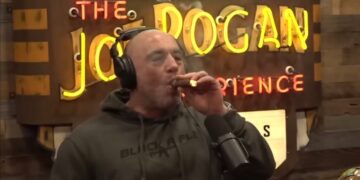 Texas will turn blue if they ban weed, according to Joe Rogan